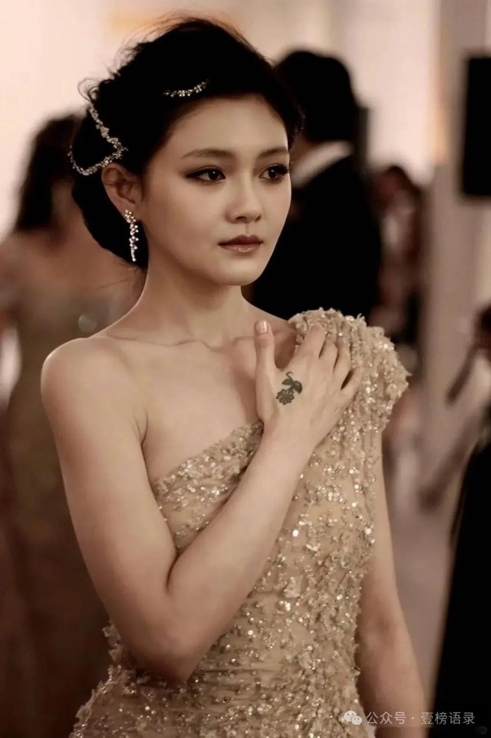 "王一博：资本流水线唯一'残次品'！300个复制人全扑街，顶流密码竟是'不听话'？"  第3张